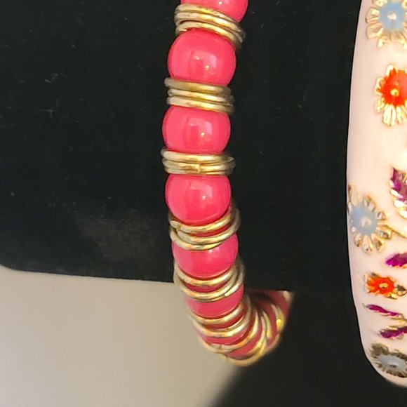 Lot of Five Bracelets - Ceramic and Stretchy - Picture 7 of 13